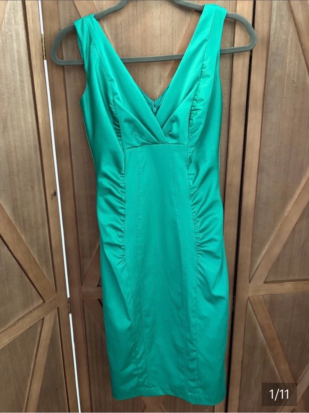 🇨🇦LE CHATEAU Gorgeous Emerald Green Form Fitting Dress SIZE XXS - Picture 5 of 12